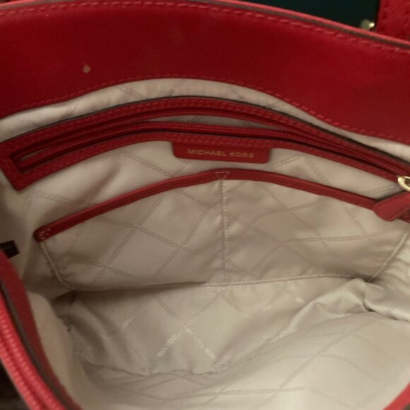 Michael Kors Bright Red Jet Set Front Pocket w/ Flap Closure Leather Tote - Picture 9 of 14